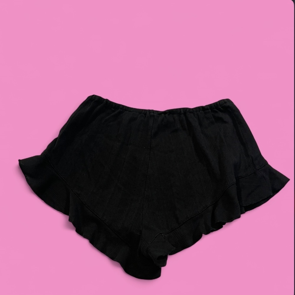 Tobi Black Ruffle Shorts - Picture 3 of 8
